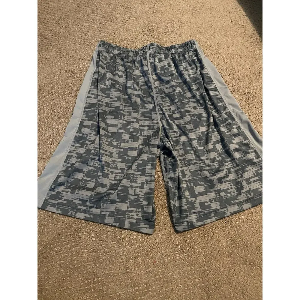 Nike‎ Size Medium Mens Shorts Basketball Gray Pockets Dri Fit